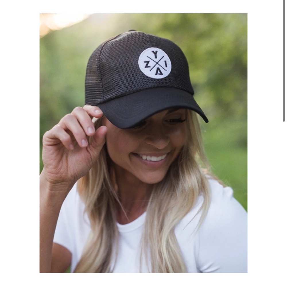 Zyia black mesh hat new with tags